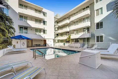 7800 Collins Avenue Miami Beach FL 33141