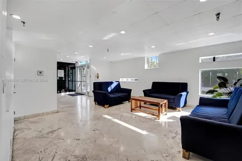 7800 Collins Avenue Miami Beach FL 33141