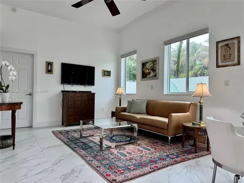 7800 Collins Avenue Miami Beach FL 33141