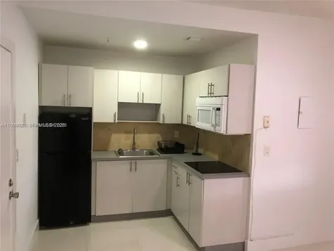 2730 Collins Avenue Miami Beach FL 33140