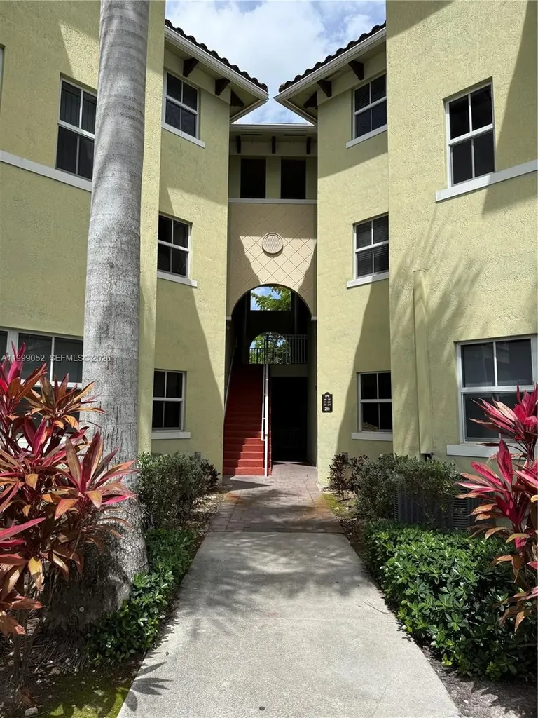 290 NW 109th Avenue Miami FL 33172