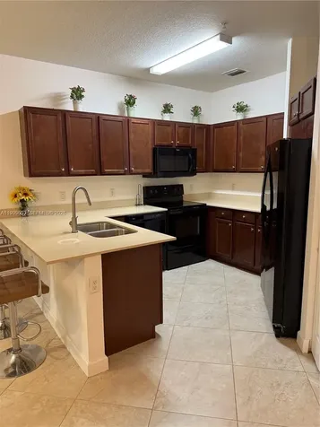290 NW 109th Avenue Miami FL 33172