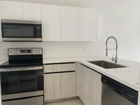 219 SE 8th Street Hallandale Beach FL 33009