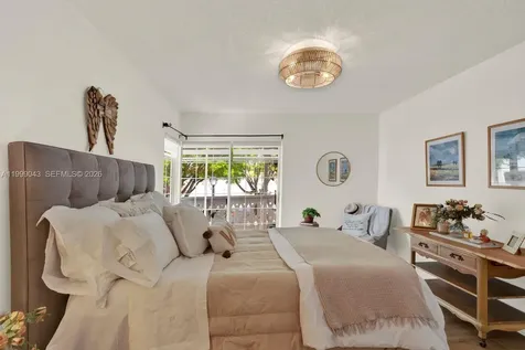 10441 Mahogany Key Circle Miami FL 33196