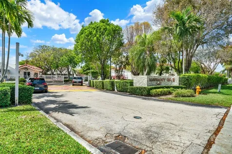 10441 Mahogany Key Circle Miami FL 33196