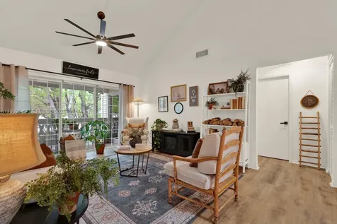 10441 Mahogany Key Circle Miami FL 33196