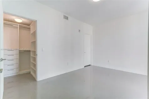 2900 NE 7th Avenue Miami FL 33137