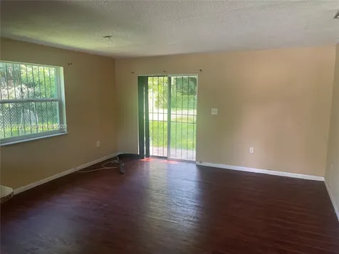 3266 William Avenue Miami FL 33133