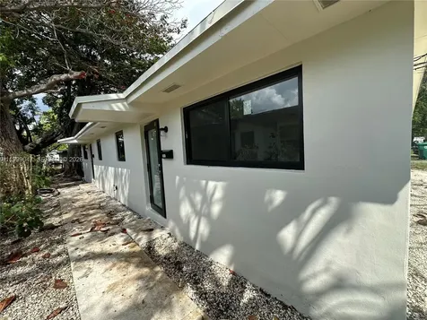 3689 William Avenue Miami FL 33133