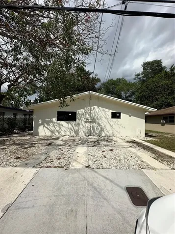 3689 William Avenue Miami FL 33133