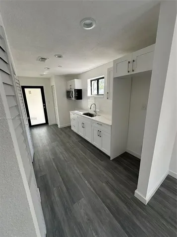 3689 William Avenue Miami FL 33133