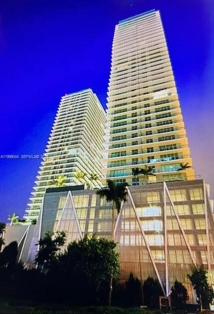79 SW 12th Street Miami FL 33130