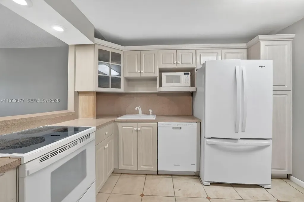 823 Cypress Boulevard Pompano Beach FL 33069