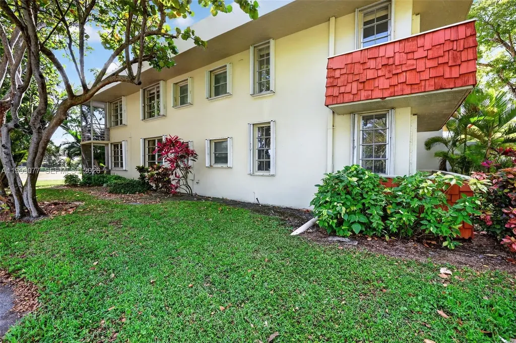 823 Cypress Boulevard Pompano Beach FL 33069