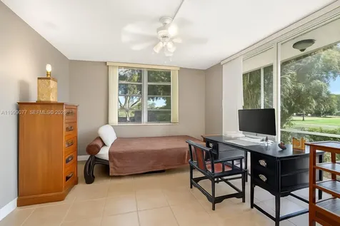 823 Cypress Boulevard Pompano Beach FL 33069