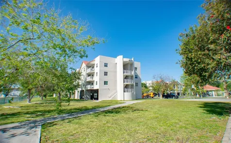 8260 SW 210th Street Cutler Bay FL 33189
