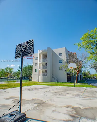 8260 SW 210th Street Cutler Bay FL 33189