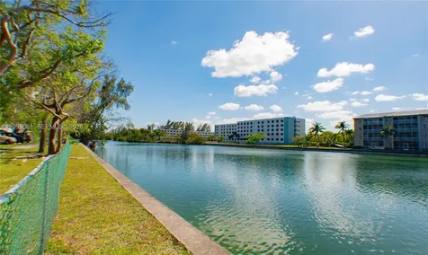 8260 SW 210th Street Cutler Bay FL 33189