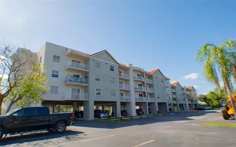 8260 SW 210th Street Cutler Bay FL 33189
