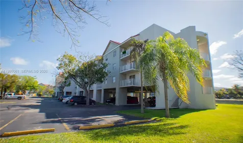 8260 SW 210th Street Cutler Bay FL 33189