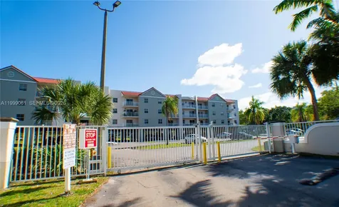 8260 SW 210th Street Cutler Bay FL 33189