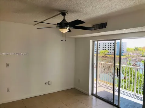 8260 SW 210th Street Cutler Bay FL 33189
