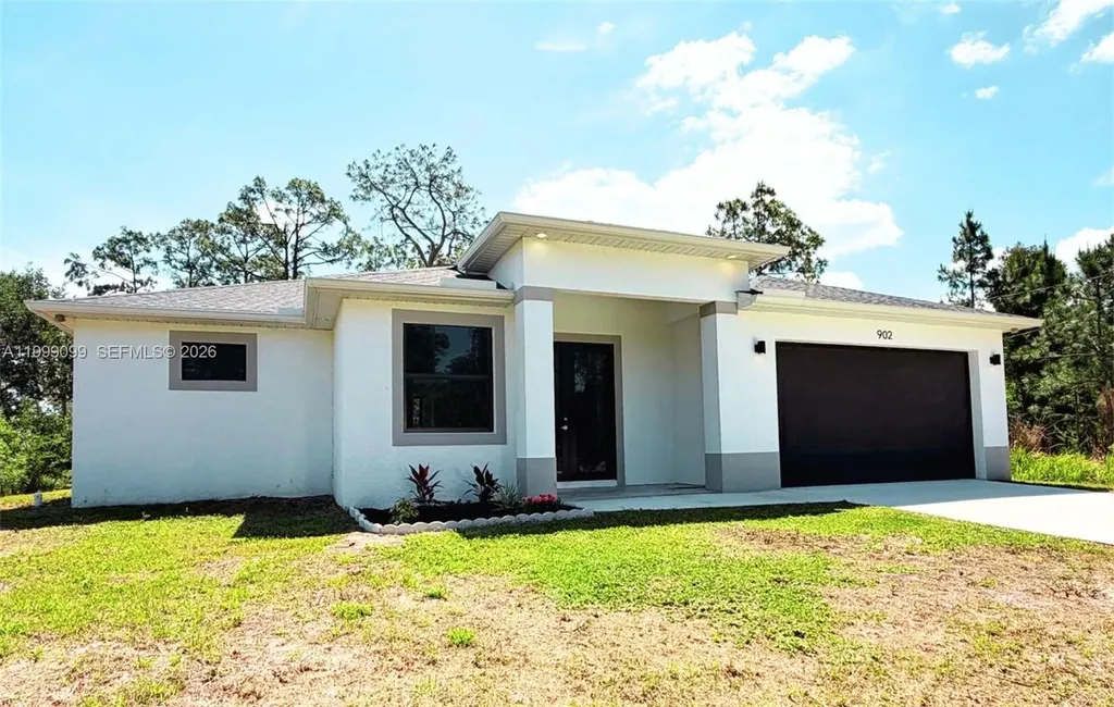 902 Magnolia Avenue Lehigh Acres FL 33972