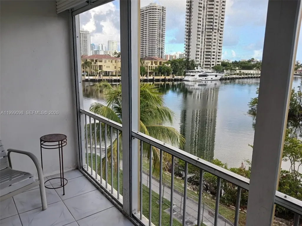 2980 Point East Drive Aventura FL 33160