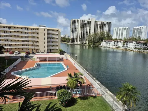 2980 Point East Drive Aventura FL 33160