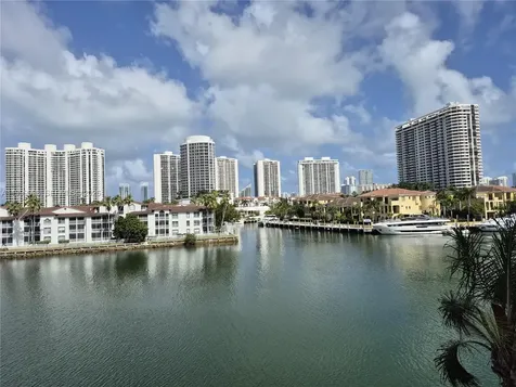 2980 Point East Drive Aventura FL 33160