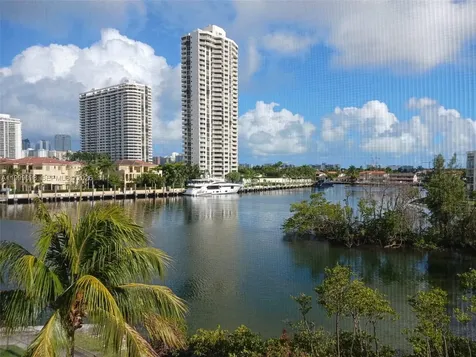 2980 Point East Drive Aventura FL 33160