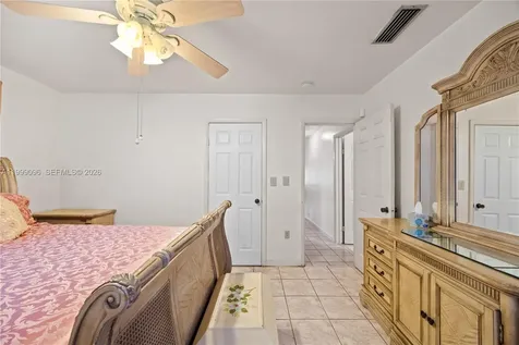 11298 NW 21st Court Miami FL 33167