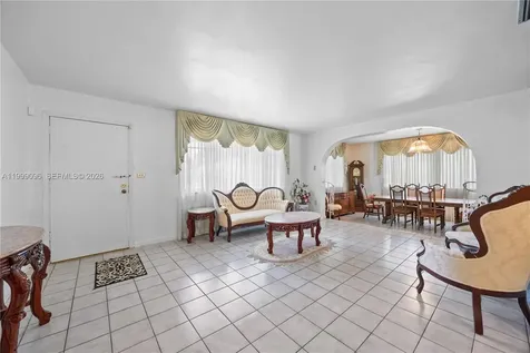 11298 NW 21st Court Miami FL 33167