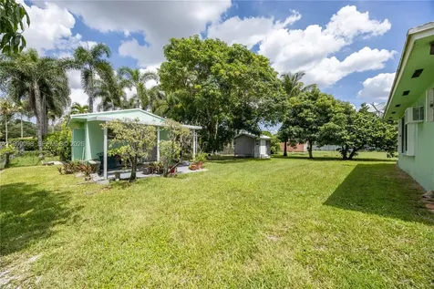 11298 NW 21st Court Miami FL 33167