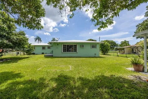 11298 NW 21st Court Miami FL 33167