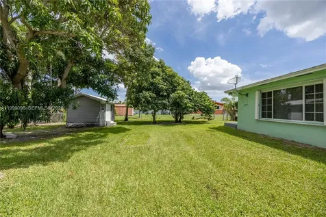11298 NW 21st Court Miami FL 33167