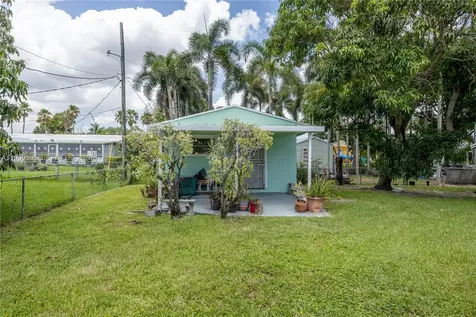 11298 NW 21st Court Miami FL 33167