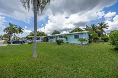 11298 NW 21st Court Miami FL 33167