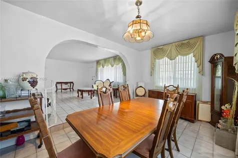11298 NW 21st Court Miami FL 33167