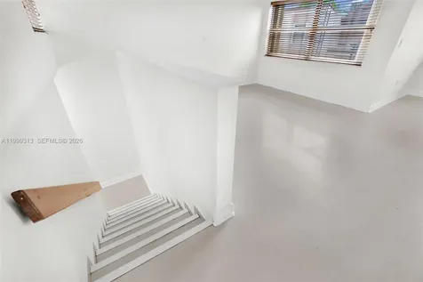 685 W Park Drive Miami FL 33172