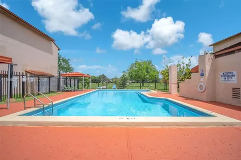 685 W Park Drive Miami FL 33172