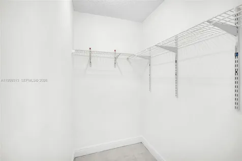 685 W Park Drive Miami FL 33172
