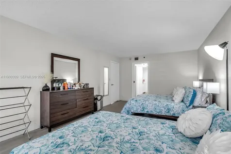 1201 S Ocean Drive Hollywood FL 33019
