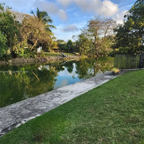 3325 S Lake Drive Miami FL 33155