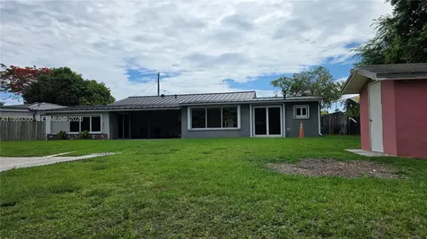 3325 S Lake Drive Miami FL 33155
