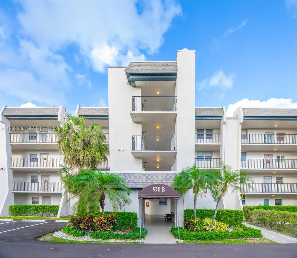 9311 Orange Grove Drive Davie FL 33324