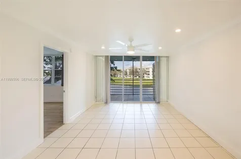 9311 Orange Grove Drive Davie FL 33324