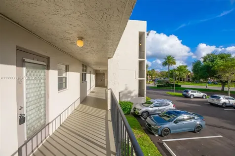 9311 Orange Grove Drive Davie FL 33324