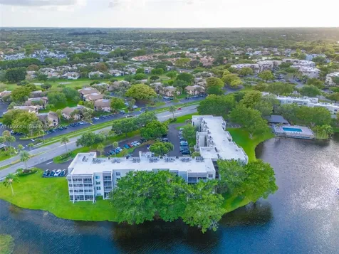 9311 Orange Grove Drive Davie FL 33324