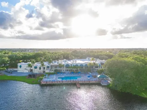 9311 Orange Grove Drive Davie FL 33324
